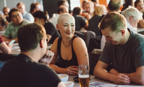 Sedmý VŠE Alumni Pub Quiz: Skvělá atmosféra a boj o vítězství do posledního kola!